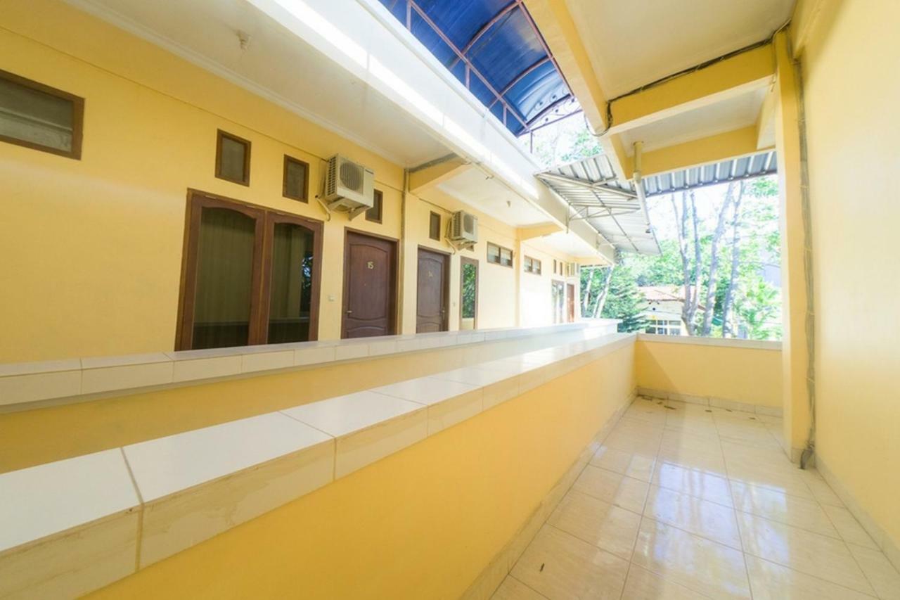 Reddoorz Near Nusa Cendana University Κούπανγκ Εξωτερικό φωτογραφία